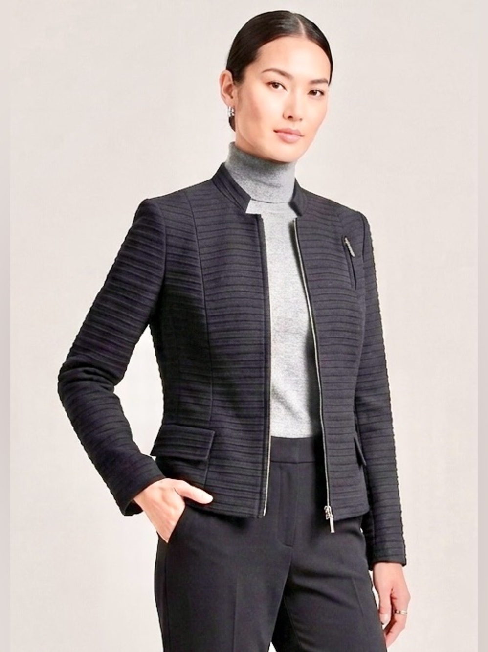 Akris Punto Black Wool Blend Ribbed Textured Zippered Blazer, Size 8